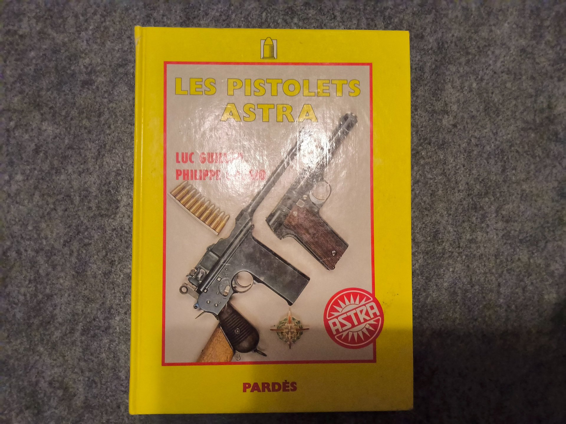 Buch "Les Pistolets Astra" – Bild 1