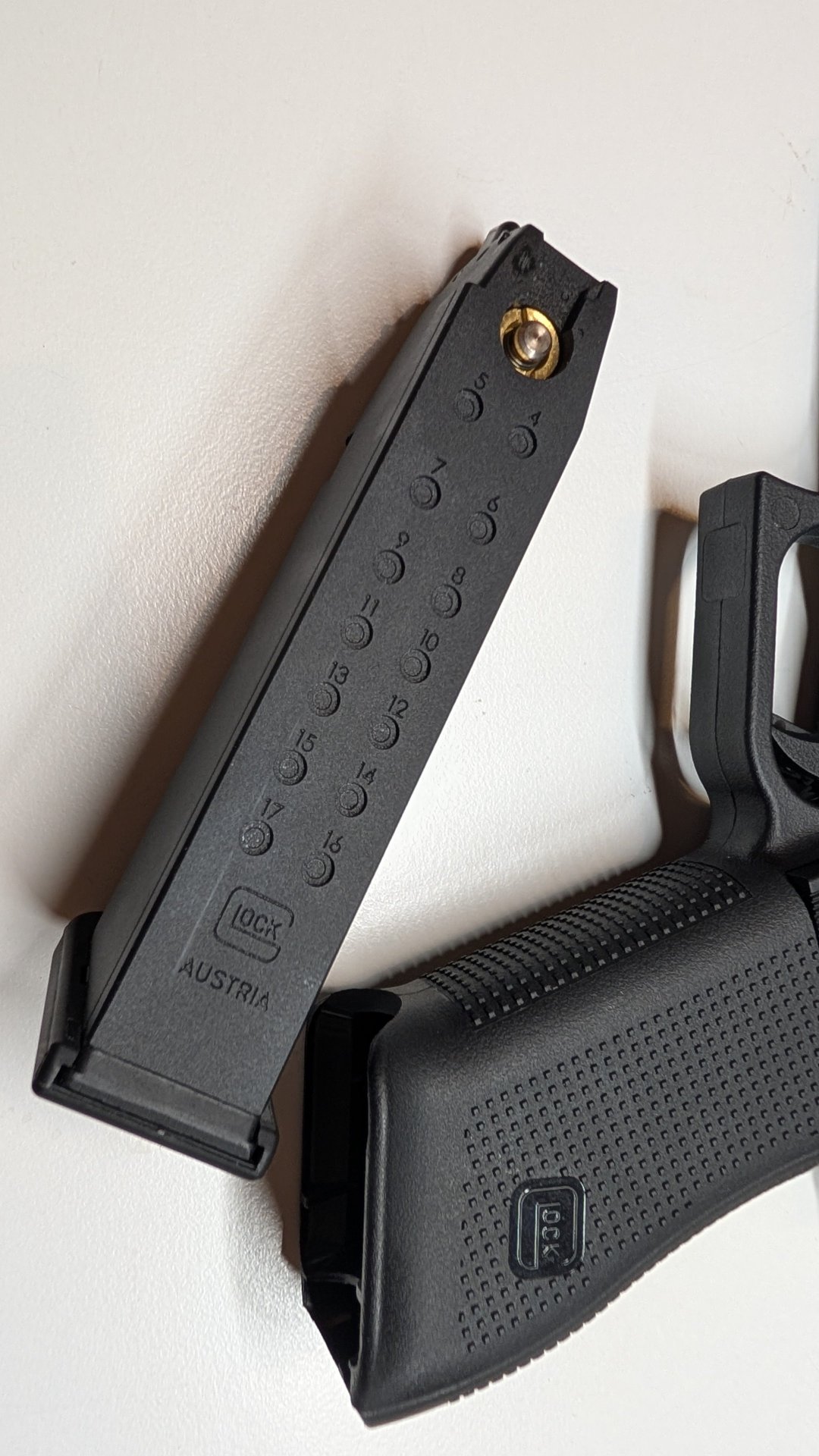 Glock 17 Gen5 GBB VFC 6mm Airsoft mit Blow Back – Bild 5