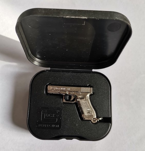 Glock Pistole Schlüsselanhänger – Bild 1