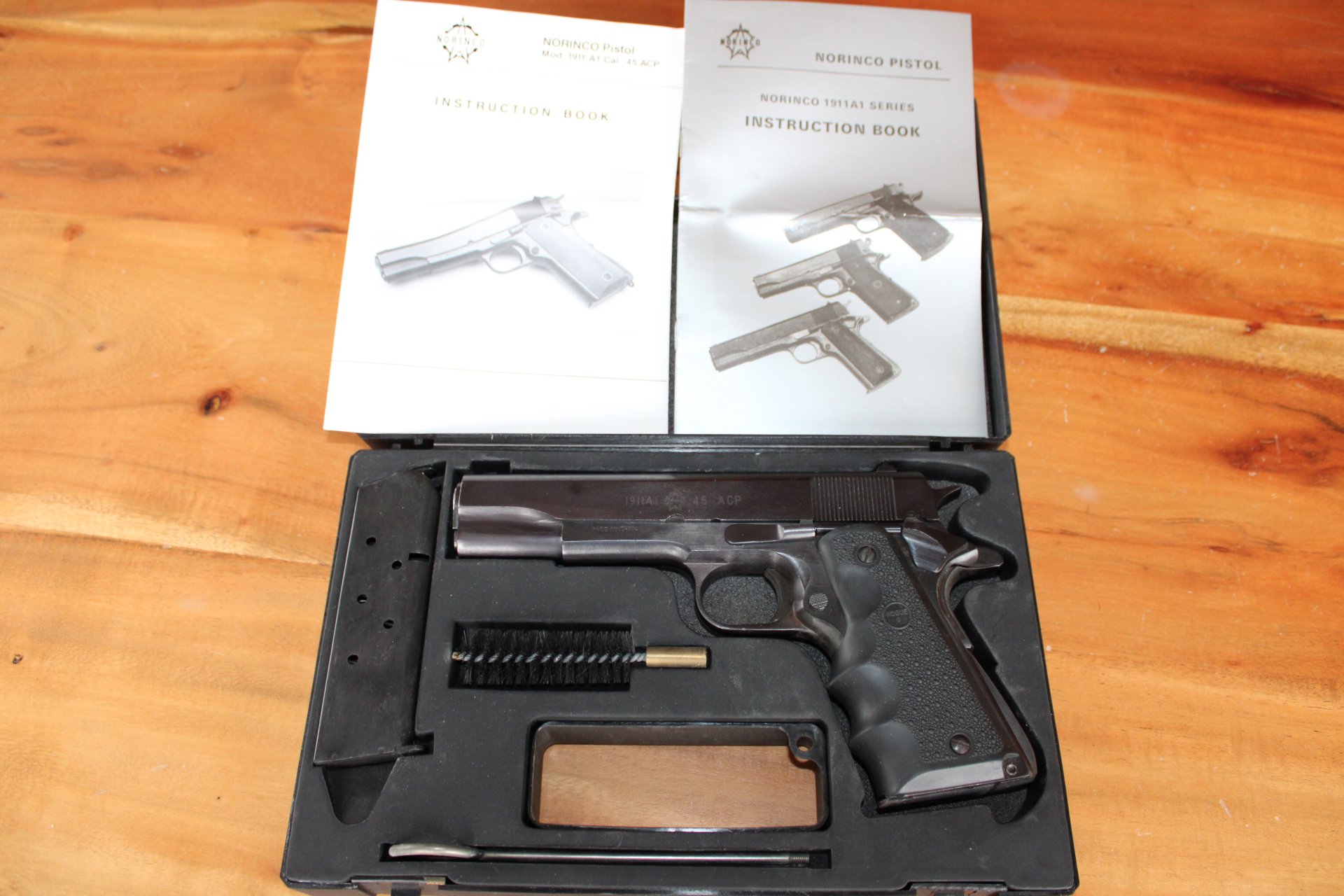 Neuwertige halbautom. Pistole Norinco 1911 A1 im Kaliber .45ACP – Bild 1