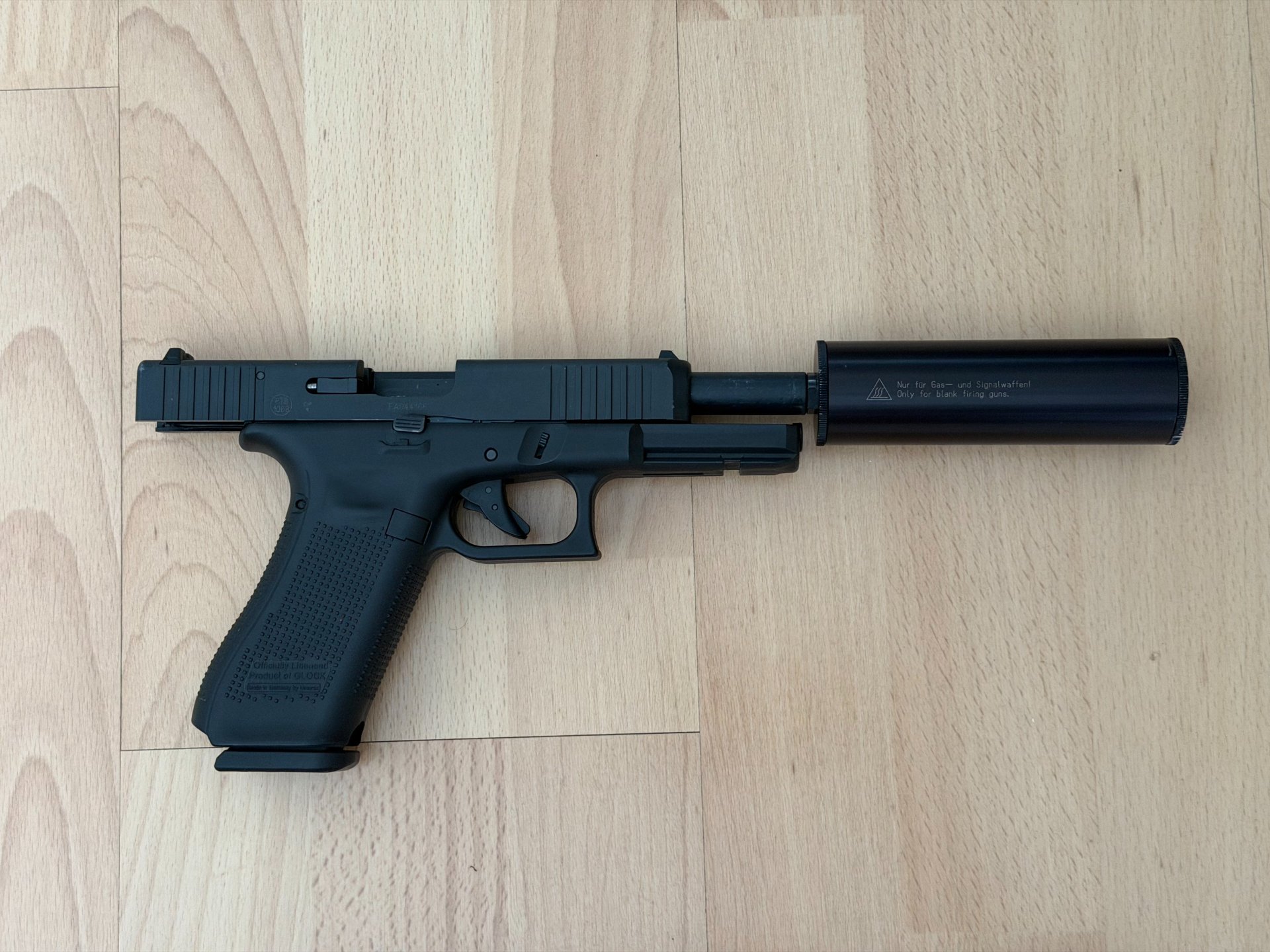 Glock 17 Gen. 5 P.A.K. 9mm -Pistole, Schalldämpfer + Magazin – Bild 2