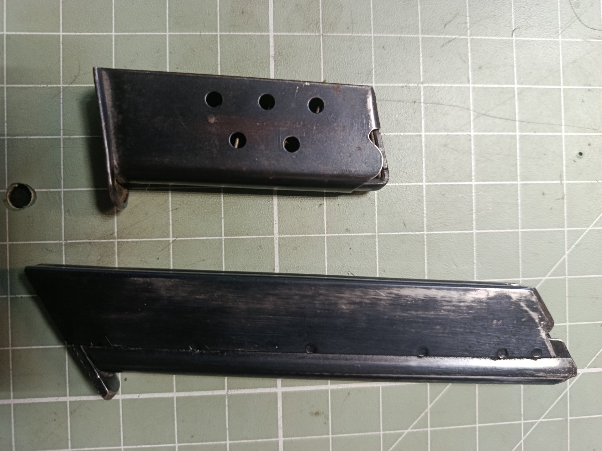Zwei Magazine 22 LR Herkunft Unbekannt – Bild 1