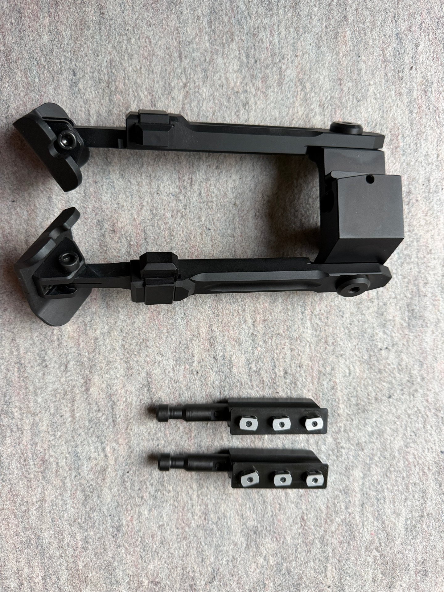 FORTMEIER Zweibein, 6 Uhr-Installation mit 5 Positionen und 2 Adapter für M-LOK – Bild 1