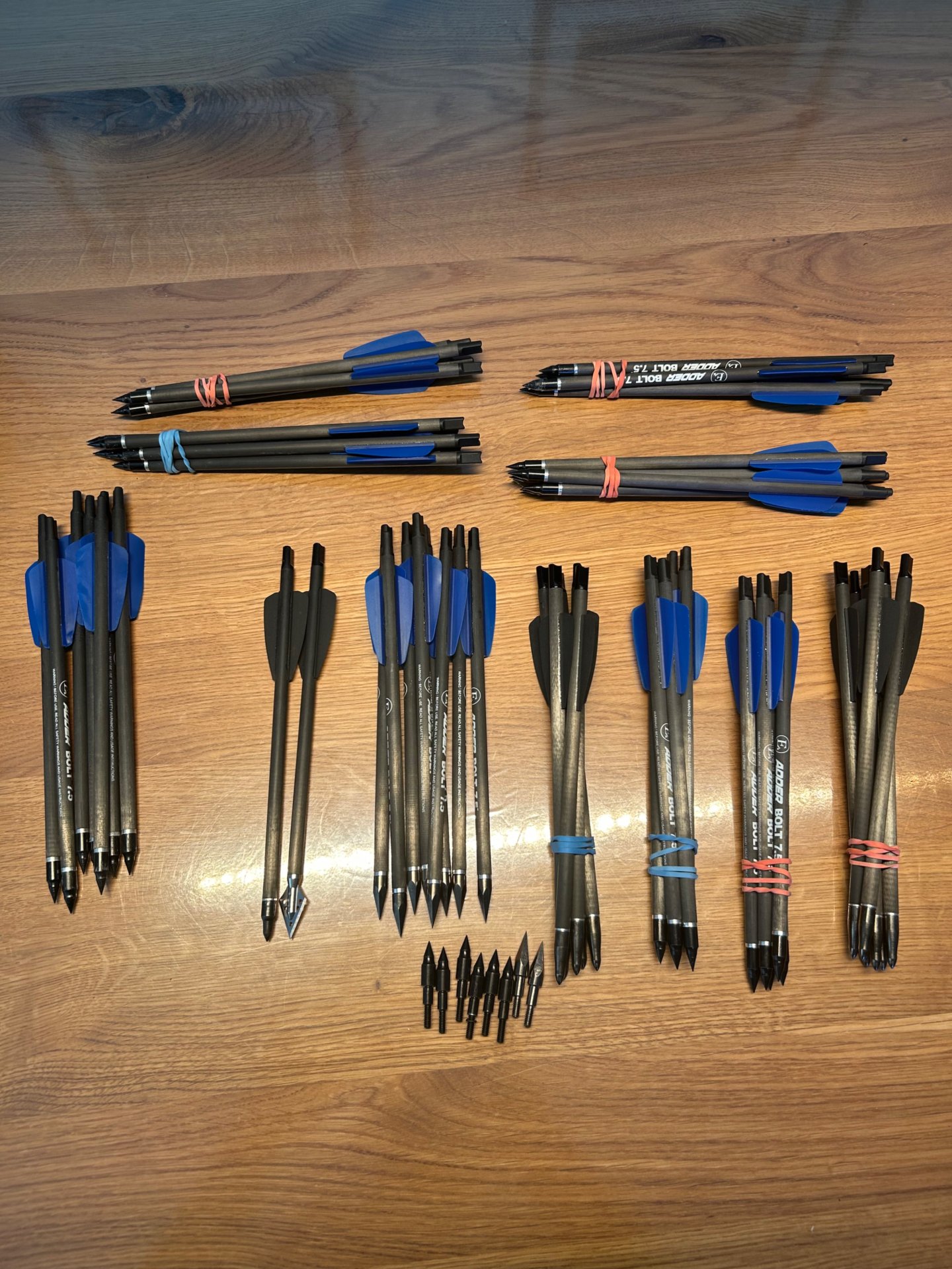ADDER V3 Bundel mit 18 Schussmagazin und SEHR viel Zubehör! – Bild 2