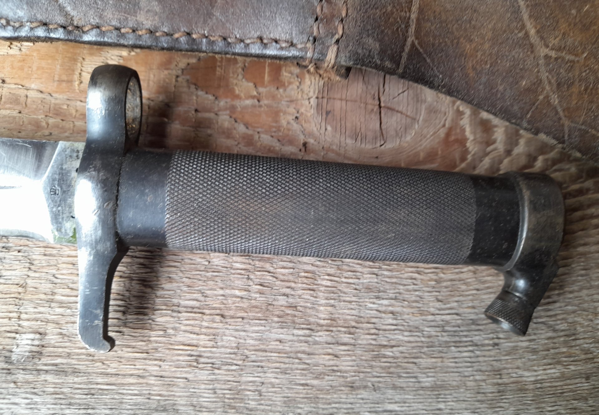 Bajonett Schweden 1896 mit Seitengewehrtasche – Bild 3