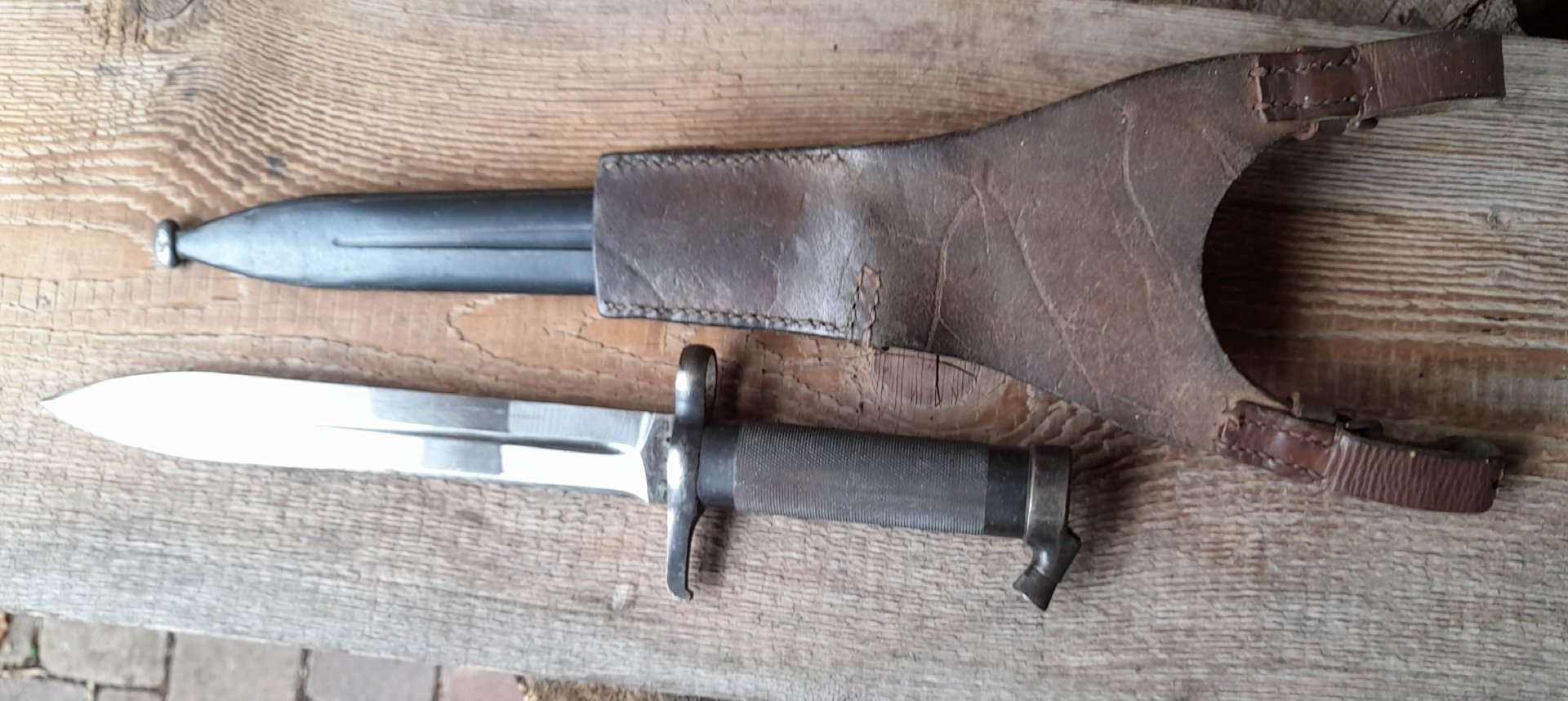Bajonett Schweden 1896 mit Seitengewehrtasche – Bild 2