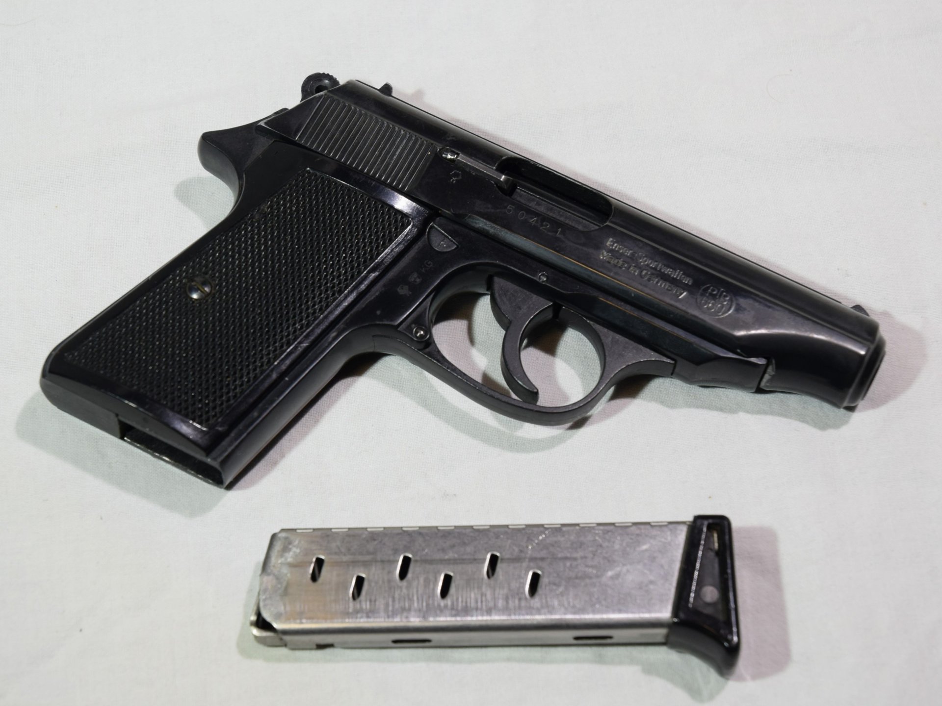 IWG Mod. P900 Cal. 9mm P.A.K. PTB 660 – Bild 3