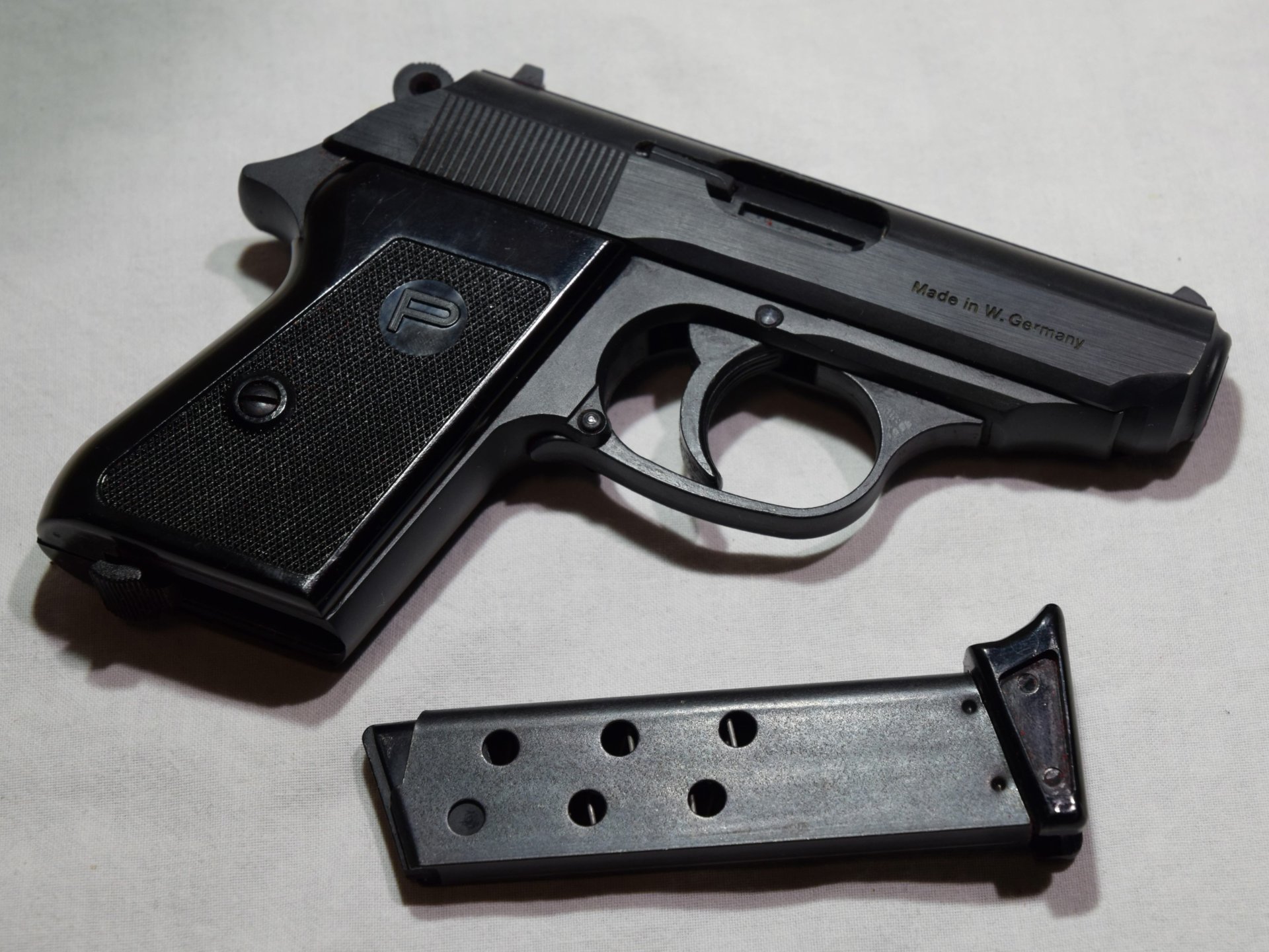 Perfecta Mod. FBI 8000 Cal. 8mm Knall PTB 196/2 – Bild 3