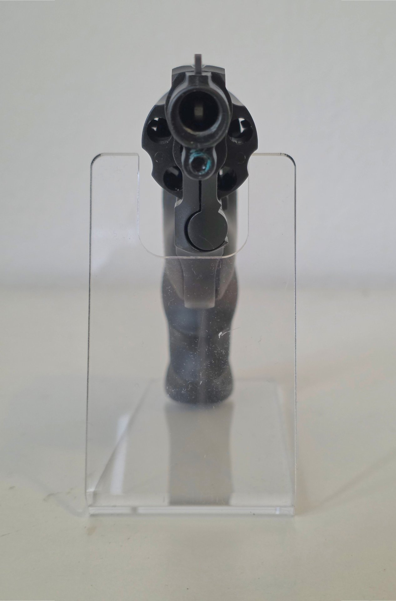 NEUER SMITH & WESSON CHIEFS SPECIAL MIT HOGUE GRIFF UND LEDERHOLSTER – Bild 3