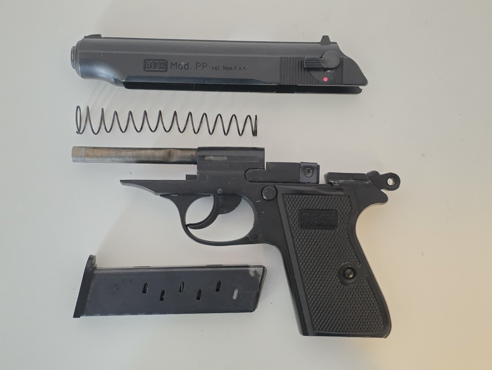 SAMMLERSTÜCK RECK MODELL PP 9MM P.A.K. MIT EXTRA MAGAZIN – Bild 4