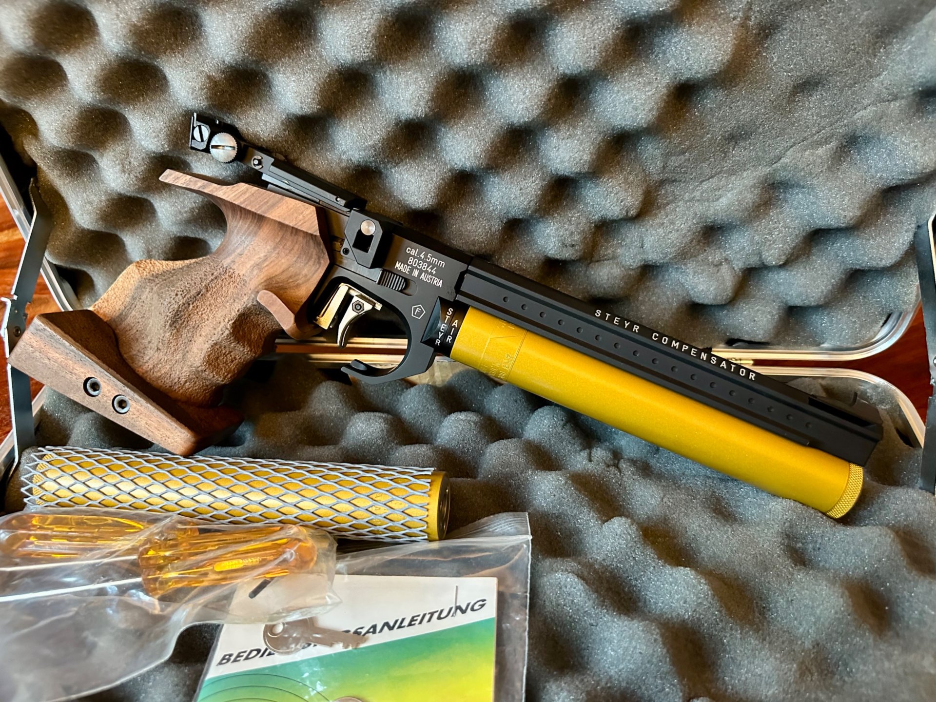 Steyr Luftpistole LP 05/ LP05 mehrschüssig – Bild 2