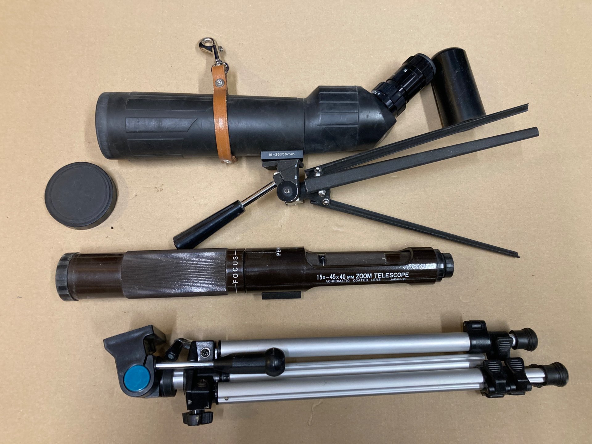 2x Spektiv – Bild 1