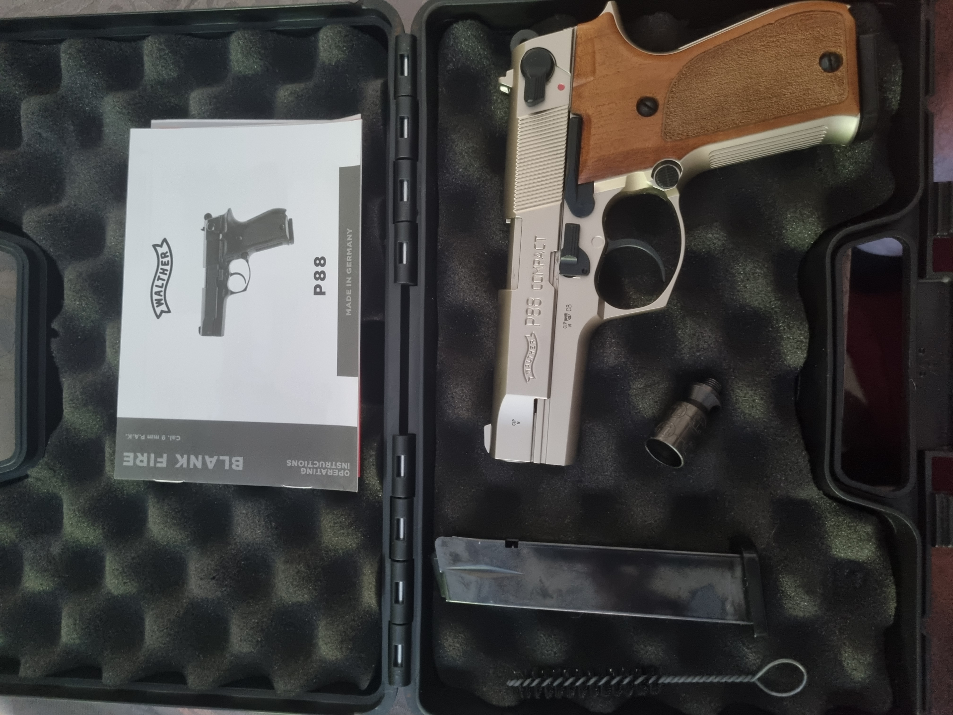 Walther P88 Nickel / Holz Neu mit 2tem Magazin – Bild 1