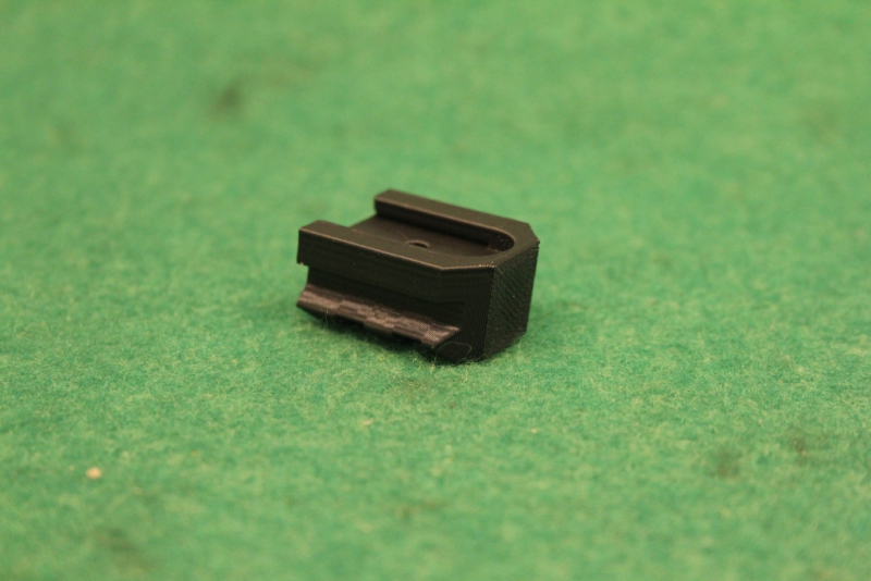 Magazinboden mit integrierter Picatinny-Schiene für Walther GSP / P22 10 Schuss – Bild 1
