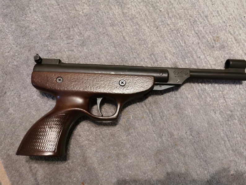 Luftpistole EM-GE Mod. 100 Kaliber 4,5mm/.177 F im Fünfeck – Bild 2