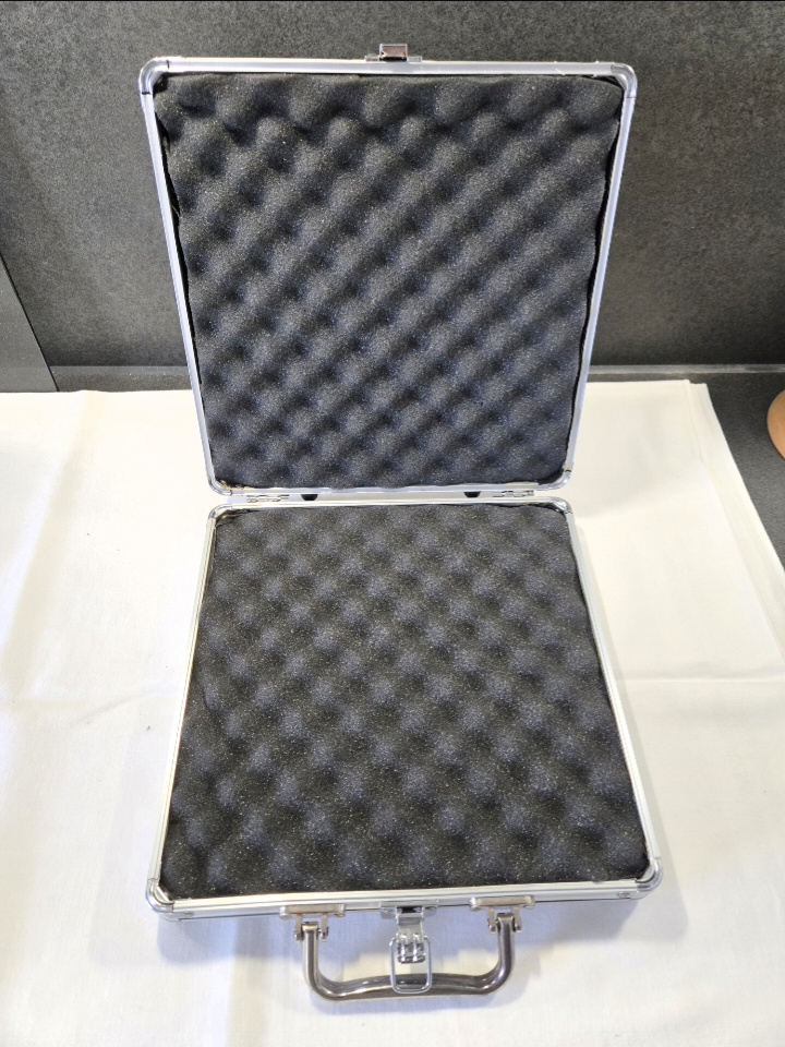 Aluminium Waffen Koffer Gebraucht – Bild 1