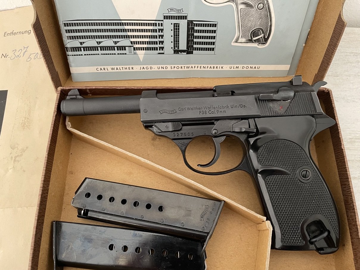 Walther P38 incl. 2 Magazin, neuwertiger Zustand – Bild 3
