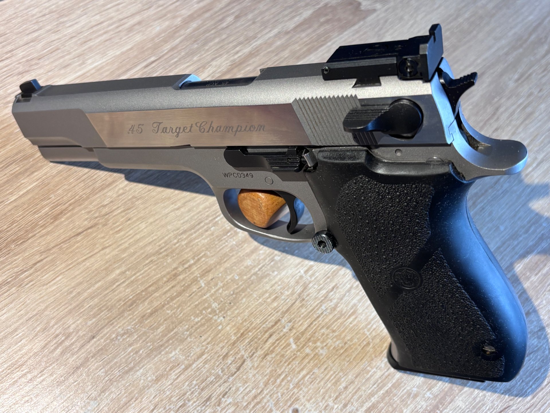 Smith&Wesson .45 ACP Target Champion Stainless Steel – Bild 2