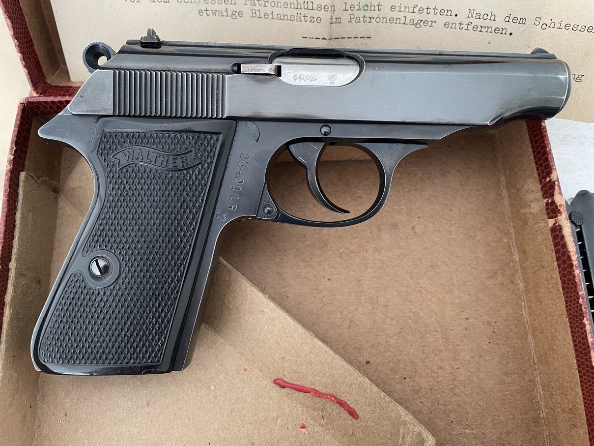 Walther PP .22l.r. incl 2 Magazine, guter Zustand – Bild 4