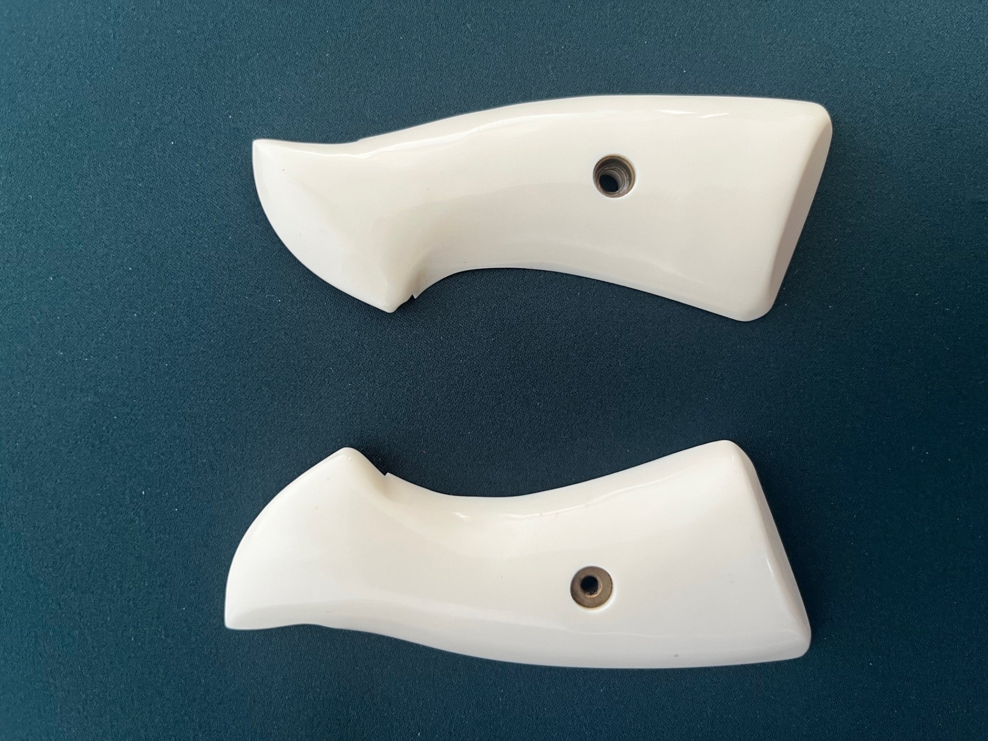 Griffschalen S&W J Frame (Rahmen) Weiß/elfenbeinfarbig – Bild 1