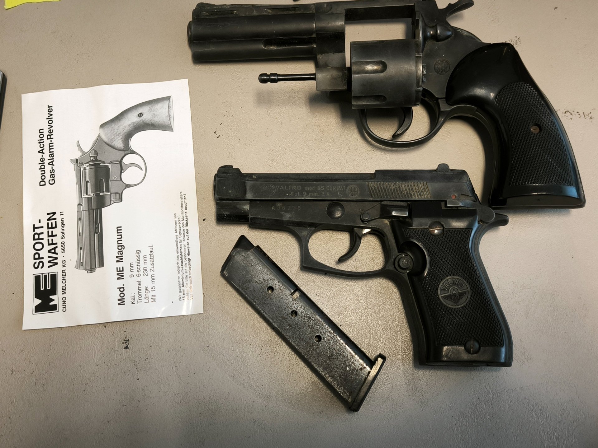 Konvolut ME Magnum PTB 538 + Valtro 85 Combat PTB 520 – 9 mm Schreckschuss – Bild 2