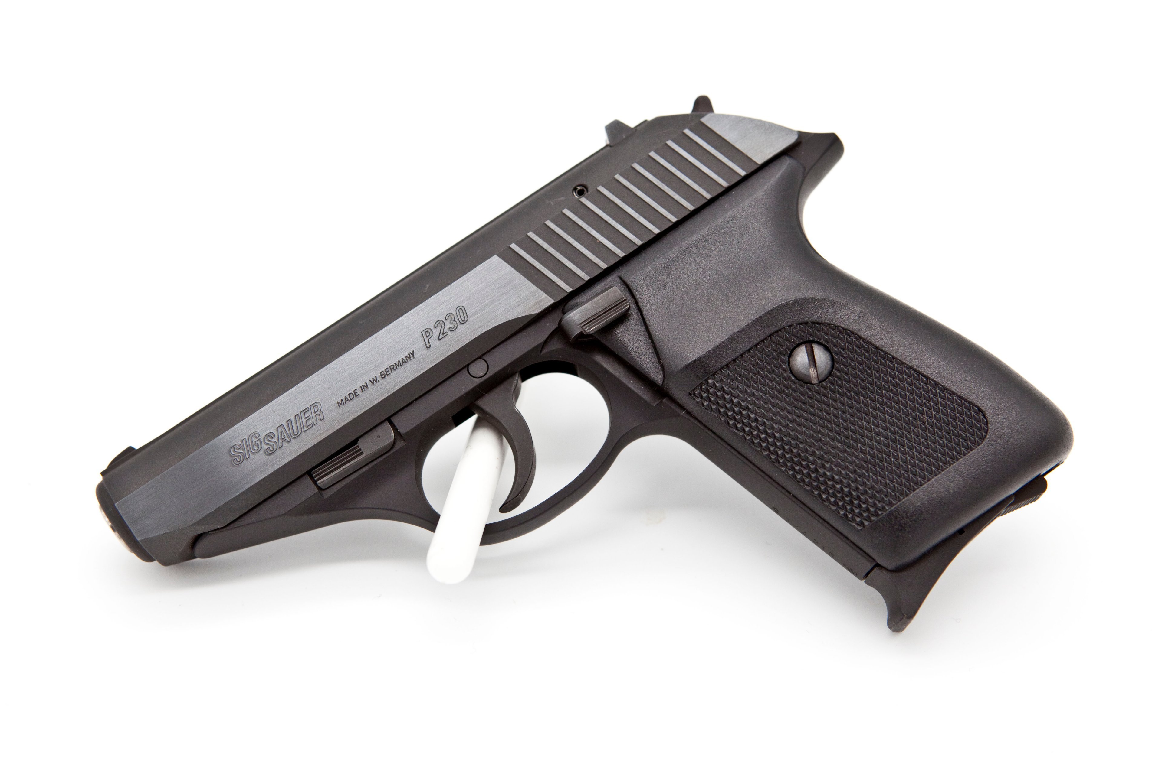 SIG Sauer P230, Kaliber 7,65 mm Browning – mit Originalverpackung und Unterlagen – Bild 1