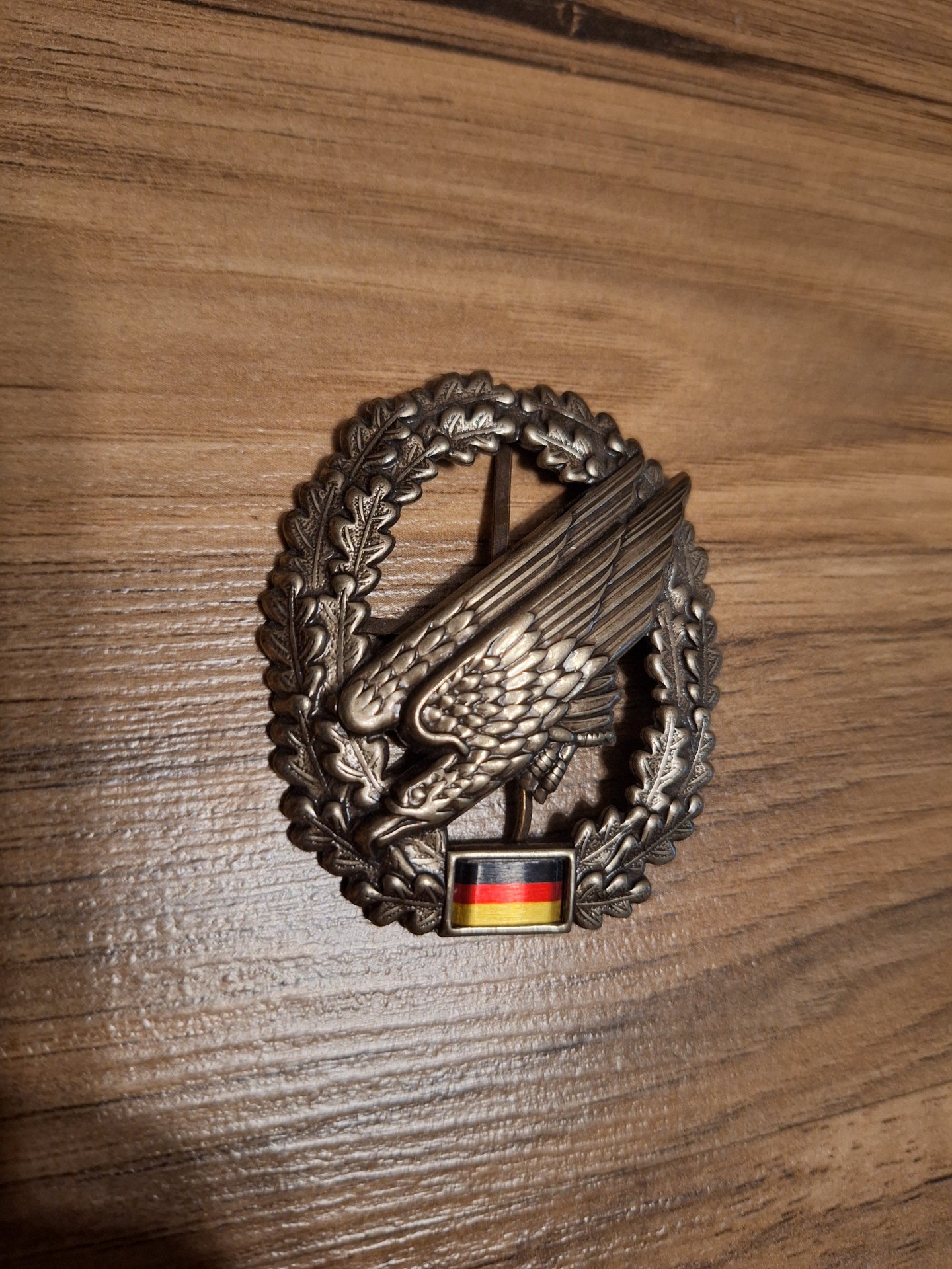 Glück Ab! Fallschirmjäger Barettabzeichen – Bild 1