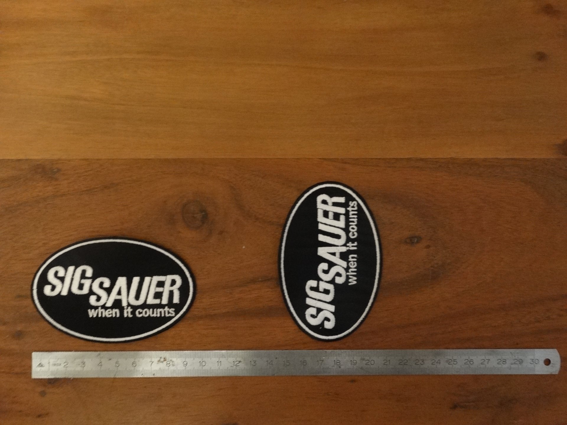 *** 2 PATCHES *** 2 X PATCH *** SIG SAUER *** MERCHANDISE *** AIRSOFT *** BMG *** FUN *** – Bild 1