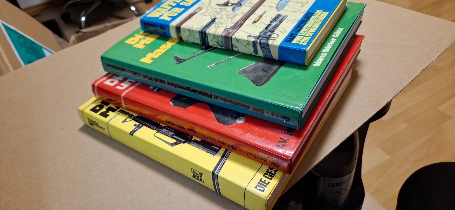 4 ältere Waffen Bücher – Bild 6