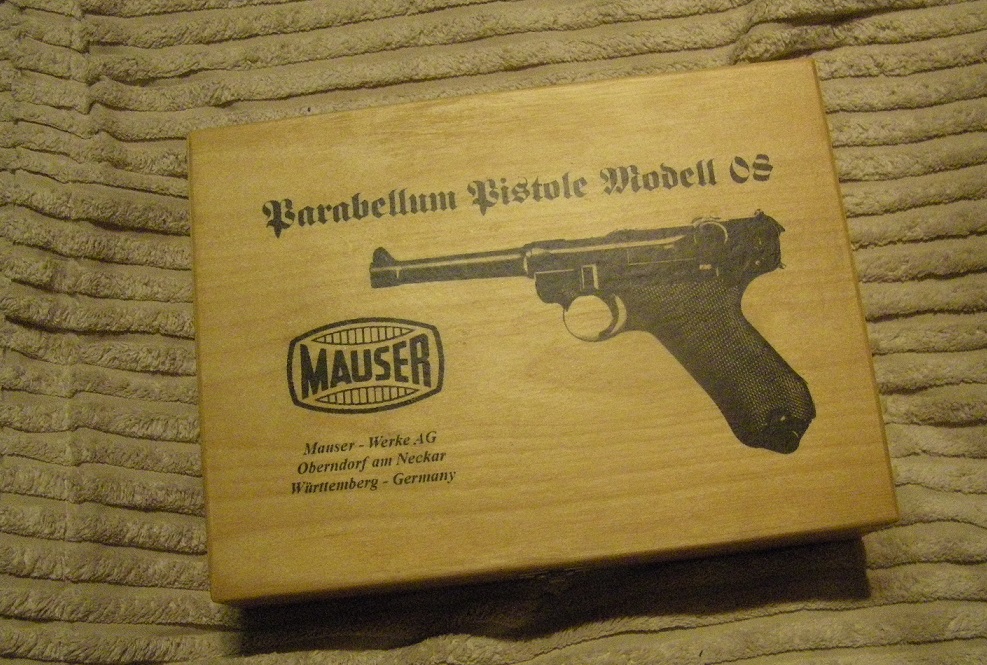 P 08 Pistole Mauser Kassette, Präsentation – Bild 2