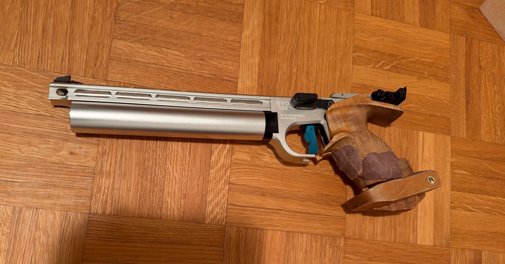 Steyr Evo 10 E (Linkshänder) – Bild 1