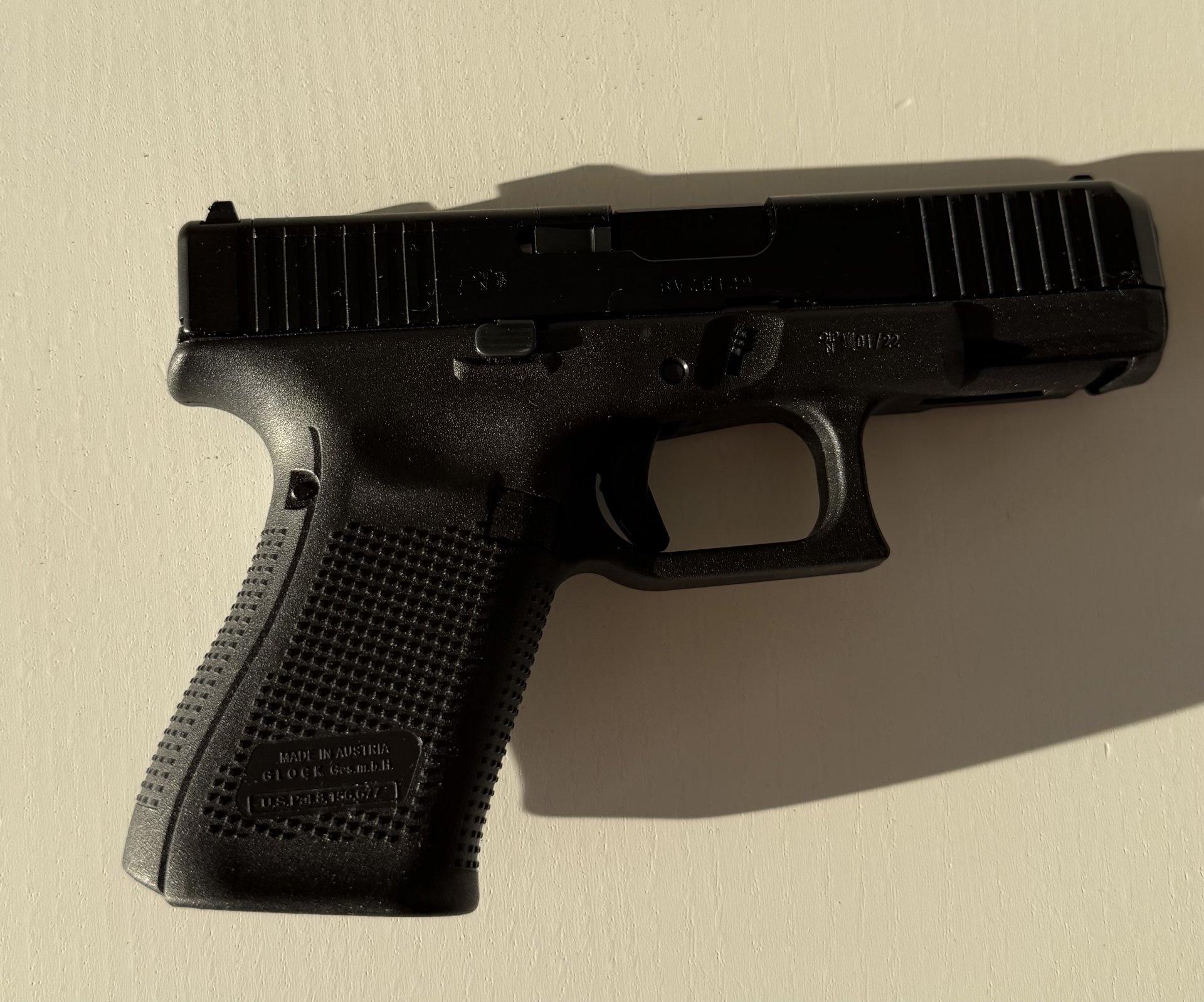 Glock 19 Gen 5 MOS ungeschossen mit Kydex Holster und Ersatmagazin – Bild 3