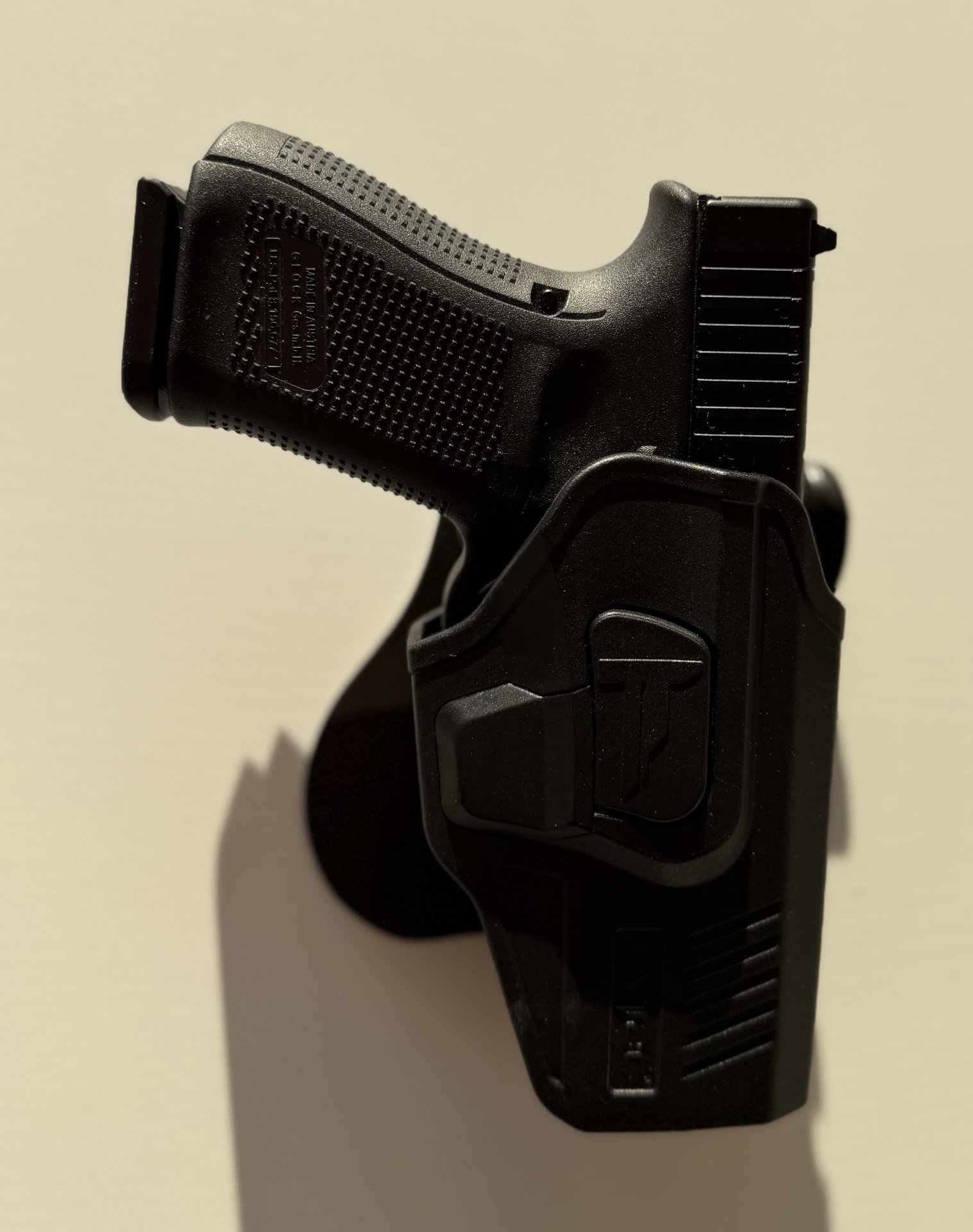 Glock 19 Gen 5 MOS ungeschossen mit Kydex Holster und Ersatmagazin – Bild 1