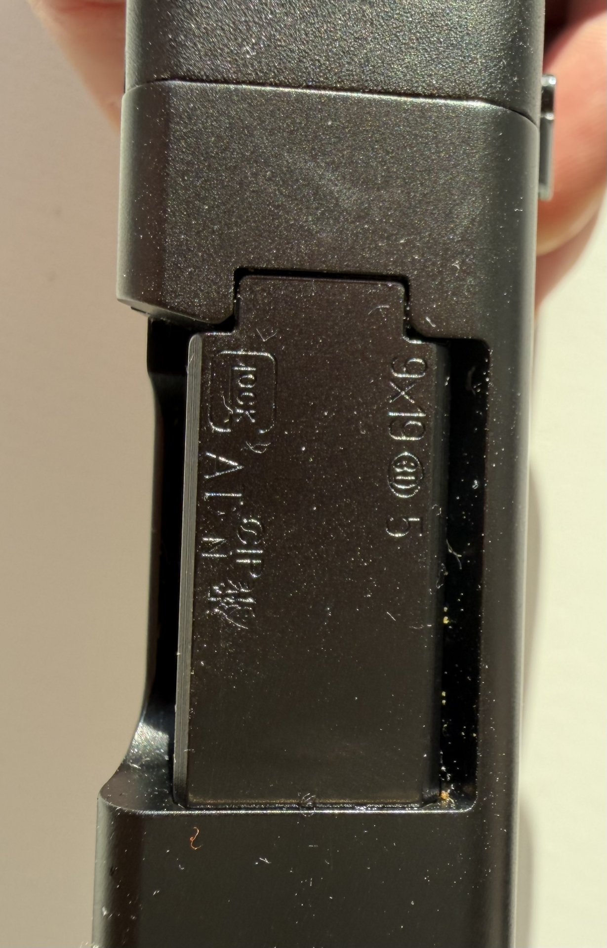 Glock 19 Gen 5 MOS ungeschossen mit Kydex Holster und Ersatmagazin – Bild 2
