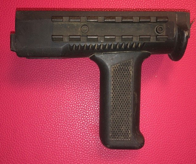 AK47 Kalaschnikow Polen BERYL / unterer Handschutz mit Griff und Zubehörschienen – Bild 1
