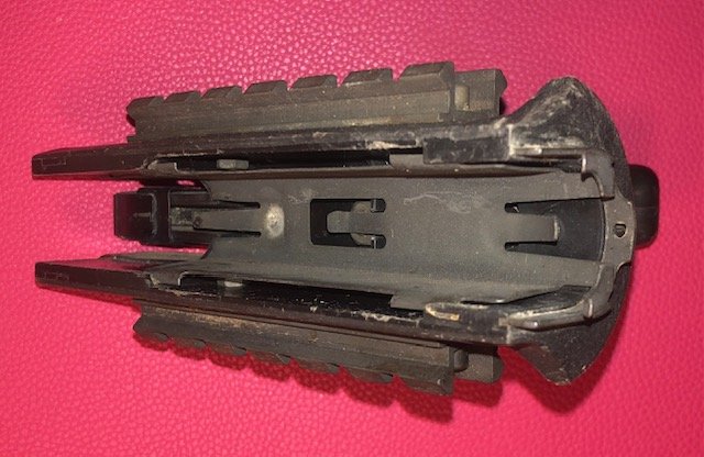 AK47 Kalaschnikow Polen BERYL / unterer Handschutz mit Griff und Zubehörschienen – Bild 3