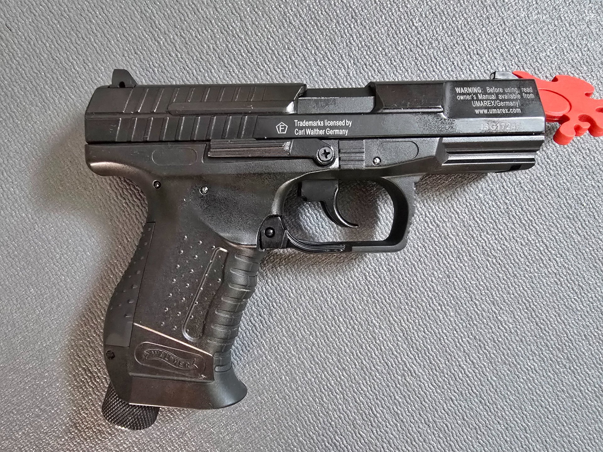 Walther P99 Ram mit Zubehör – Bild 3