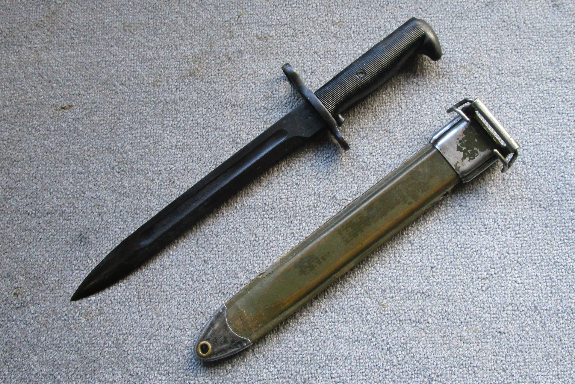 Bajonett Seitengewehr für US Garand M1 Hersteller UC Utica Cutlery 2WK Fertigung Flaming Bomb nicht – Bild 2