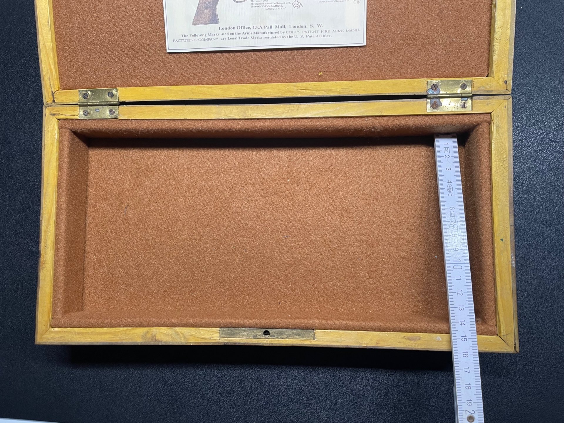 Wunderschöne Colt - Holzbox - Aufwendige Handarbeit, sehr schön – Bild 2