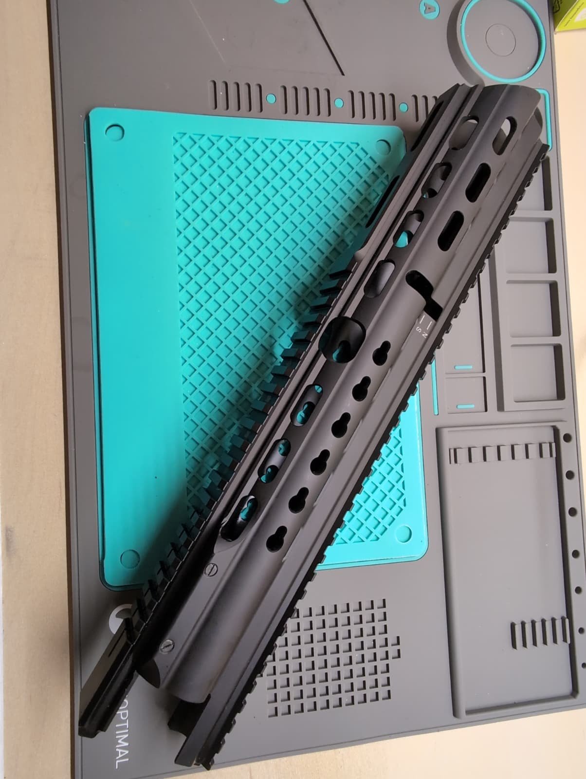 Heckler & Koch SLIMLINE-Handschutz für MR308 SCHWARZ, für 16,5"/20"-Lauf (langer Handschutz) – Bild 2