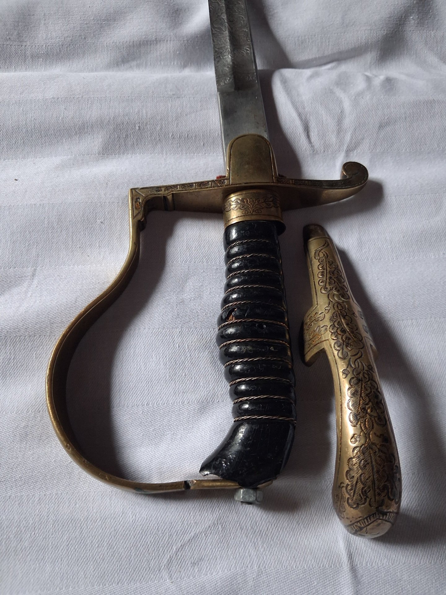 Wehrmacht Offizierssäbel mit geätzter Klinge & Scheide – Eichenlaub/Adler – Restaurationsobjekt – Bild 9