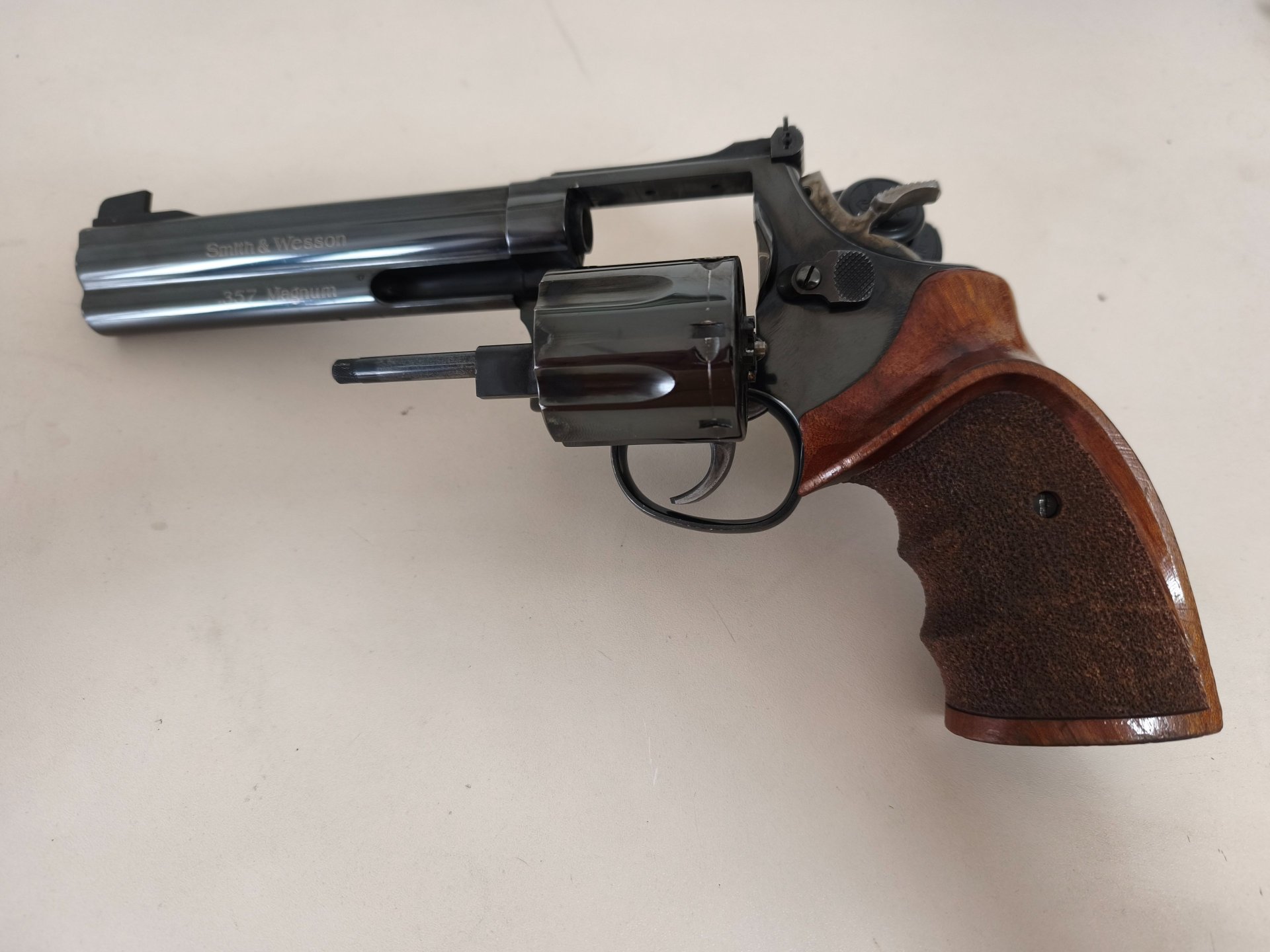 Smith & Wesson 586-4 Target Champion – Bild 2