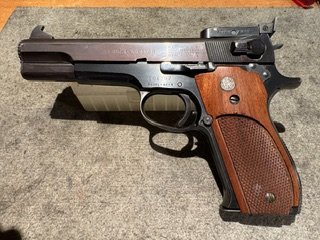 Pistole Smith & Wesson M52, .38 spezial SWC, sehr guter Zustand, – Bild 1
