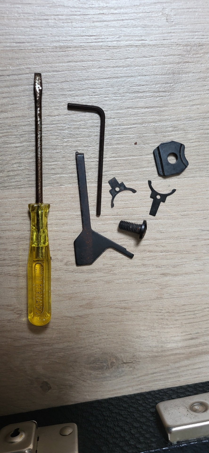 Feinwerkbau Match - Luftpistole LP 65 mit original Koffer und Laufgewichten mit Formgriff – Bild 7