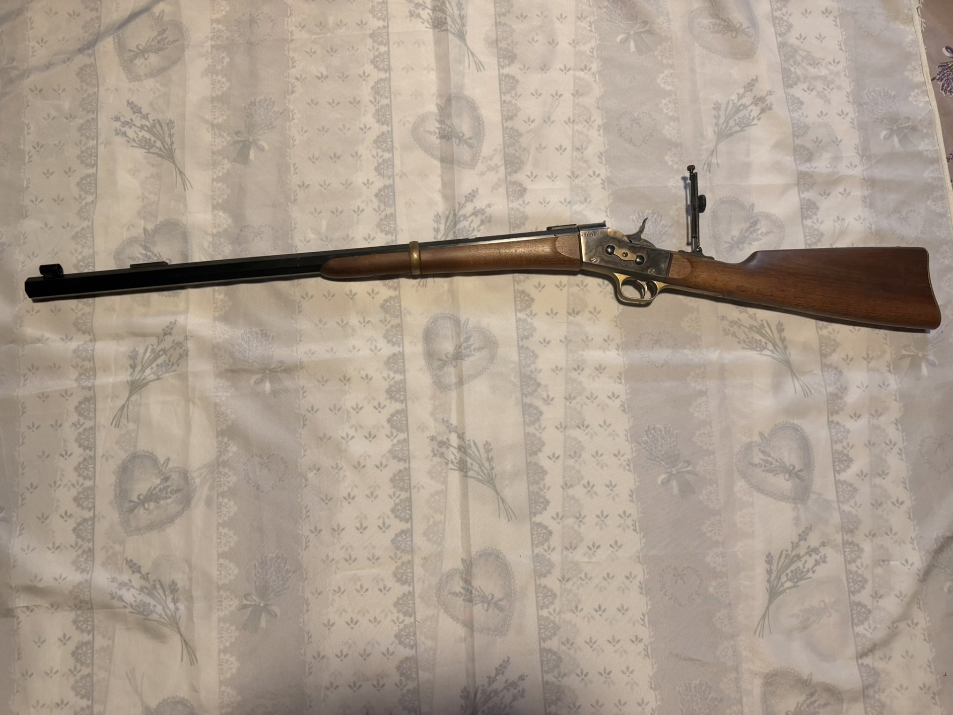 Pedersoli 45-70 Gov. Rolling Block Gewehr mit Spindeldiopter – Bild 3