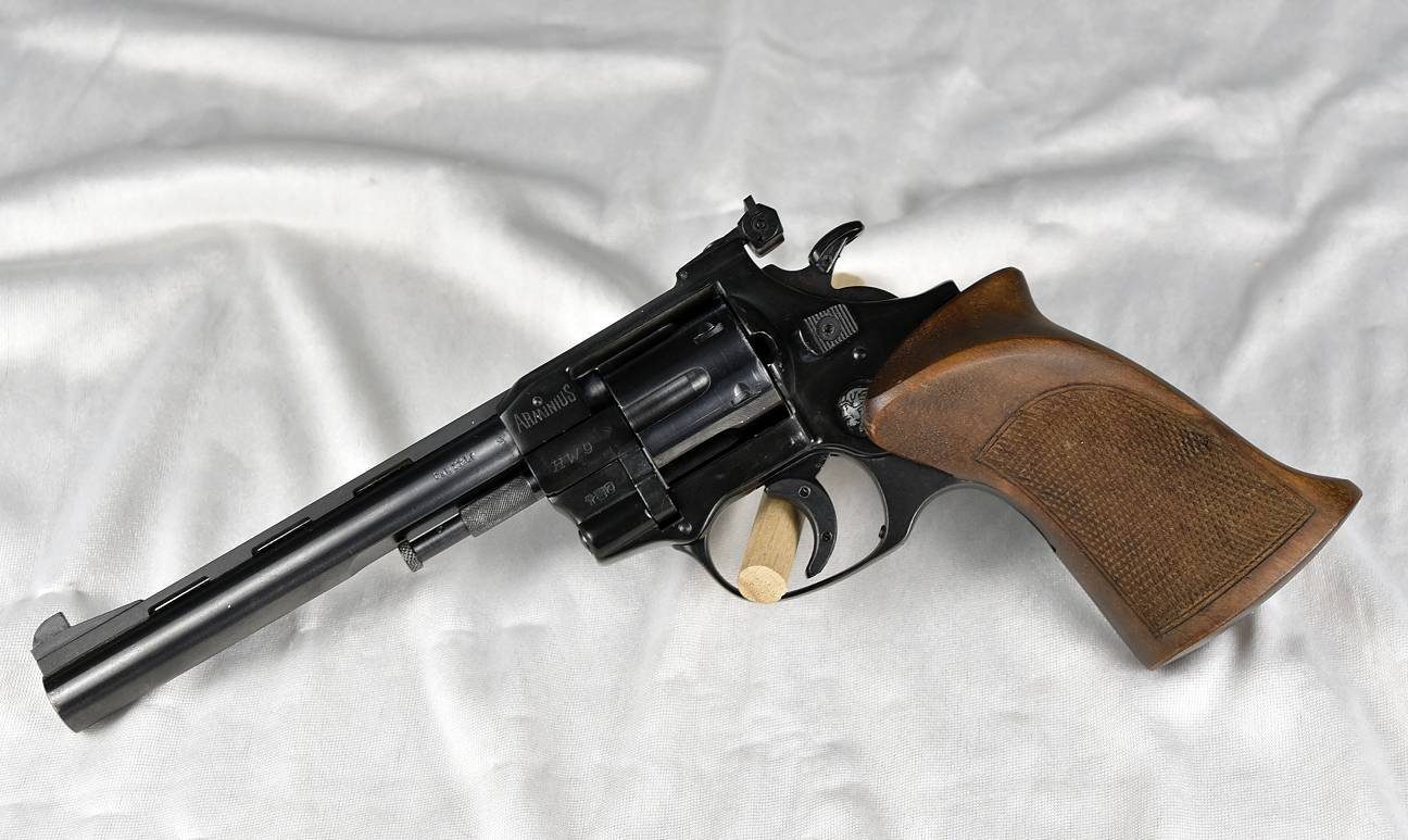 Arminius HW 9 .22 l.r. 6" Sportrevolver – Solider KK-Revolver, verstellbares Visier – Bild 2