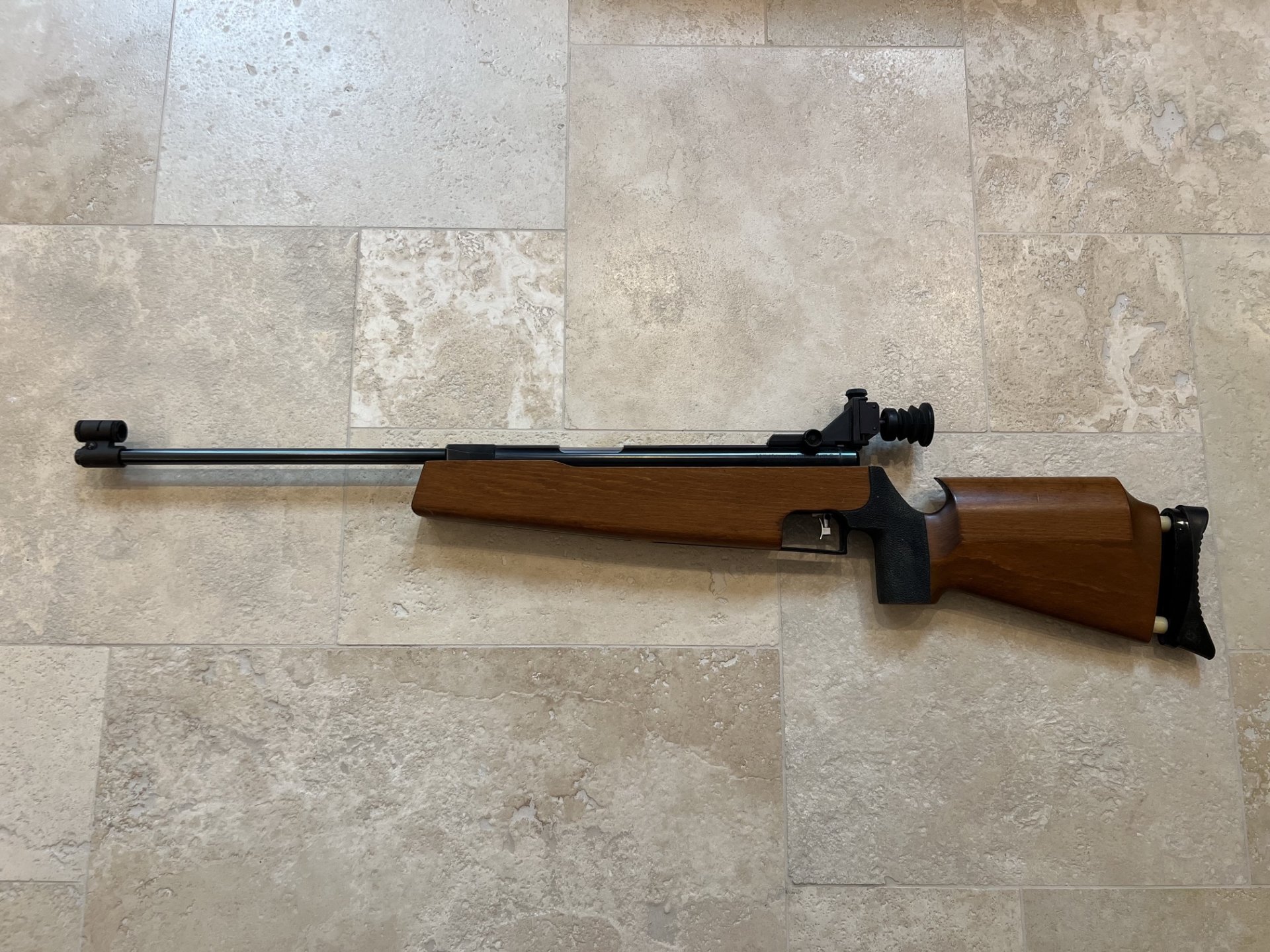 Feinwerkbau 300S Matchluftgewehr Cal. 4.5mm/.177 – Bild 1