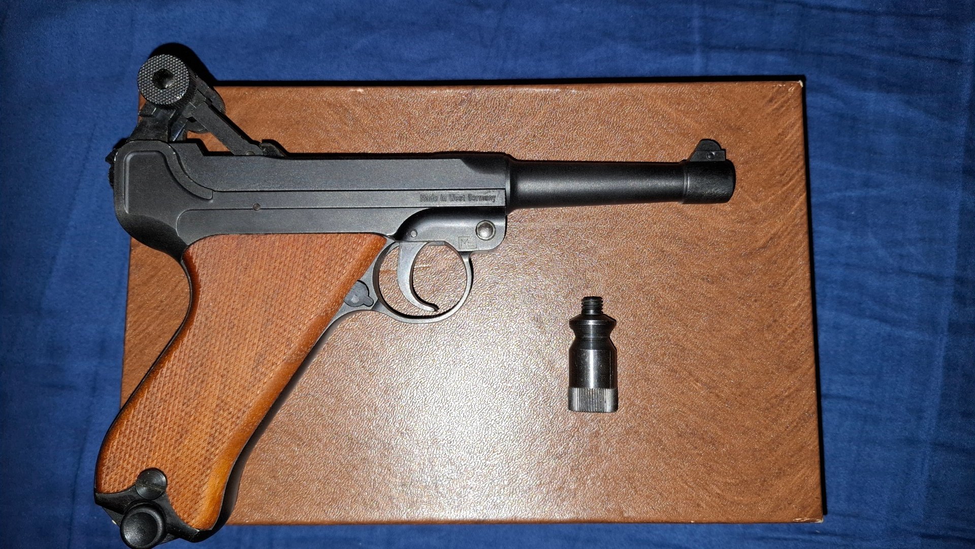 SRS-Pistole Record P08 Kal. 8mmK.PtB 517 OVP (Walther-Klon) – Bild 2