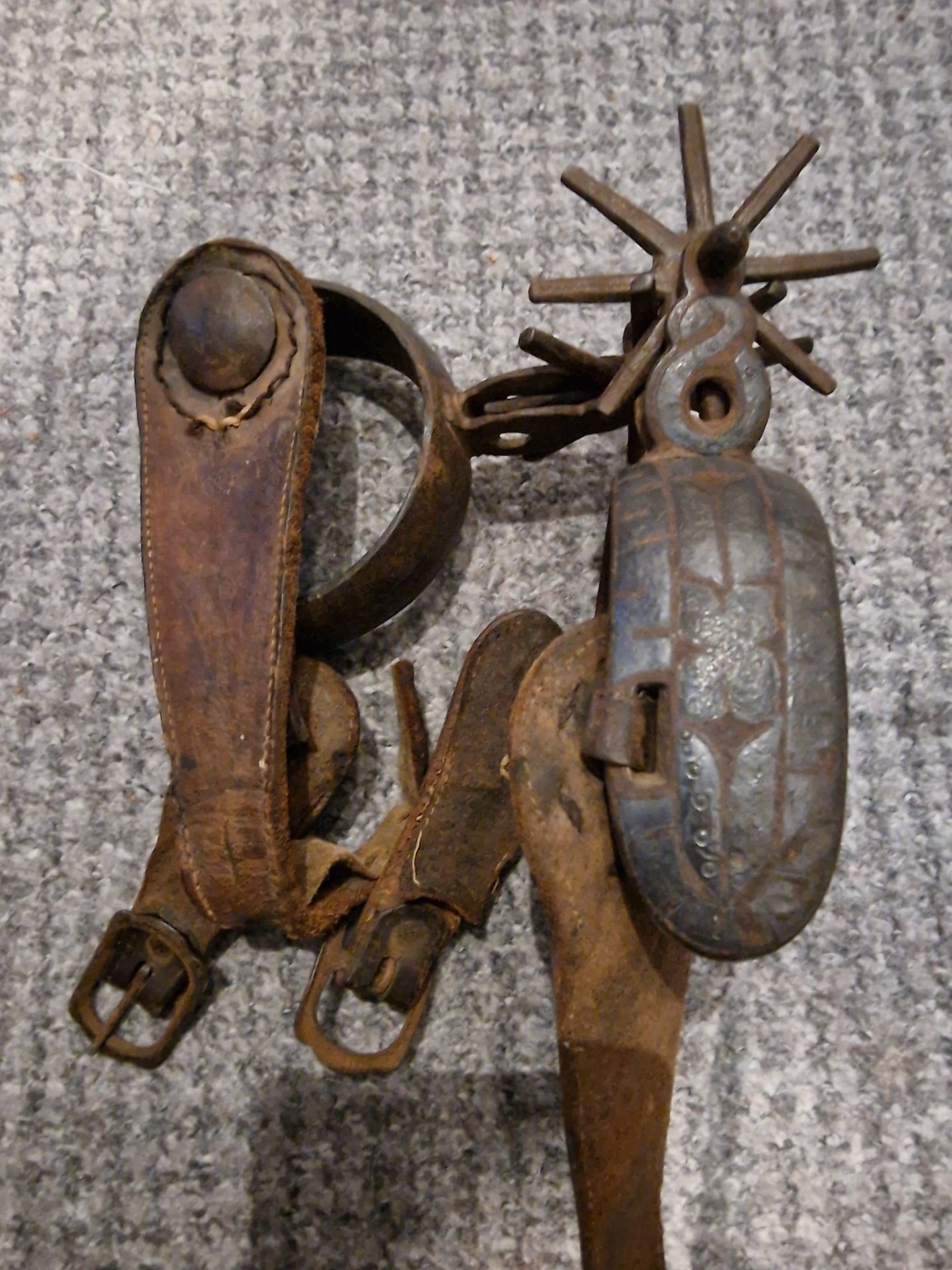 Alte Original Sporen mit zusätzlichen Sporenriemen – Bild 3