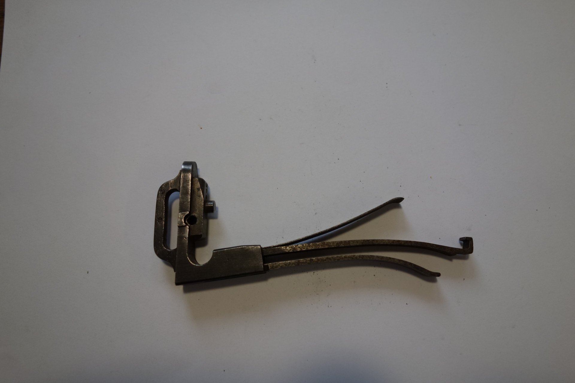 Bodenplatte Pistole Steyr 1911 – Bild 1